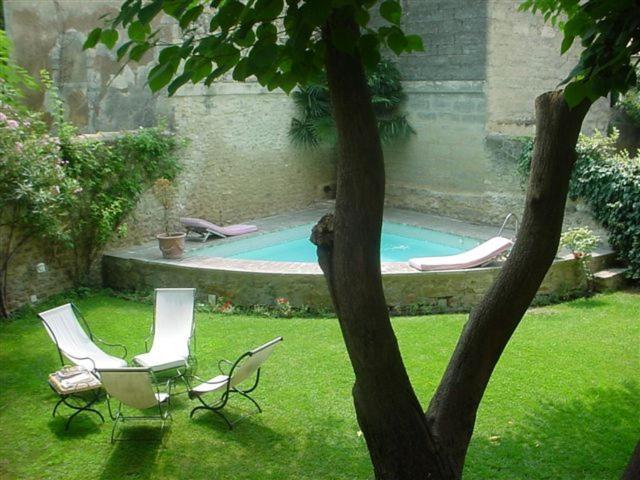 Maison De La Bourgade Uzes Exterior photo