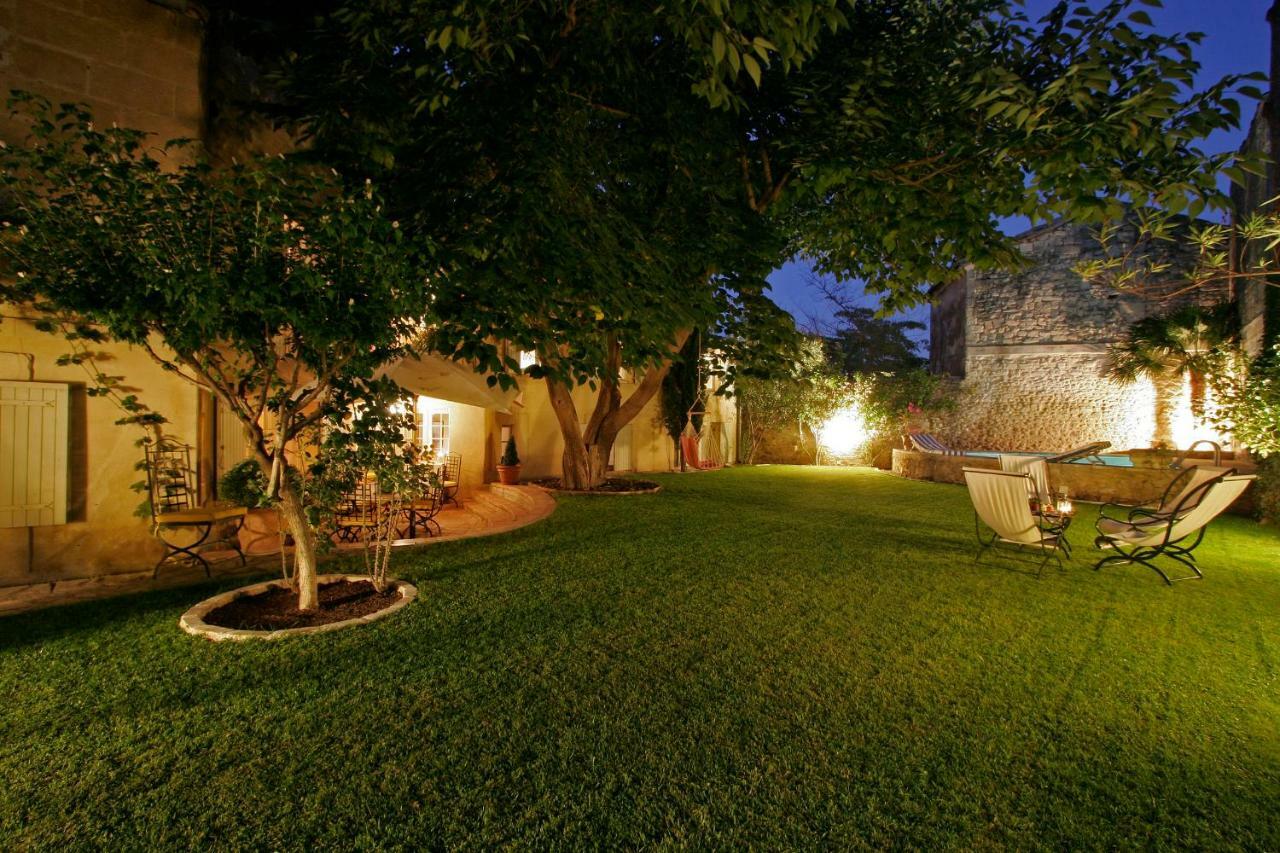 Maison De La Bourgade Uzes Exterior photo